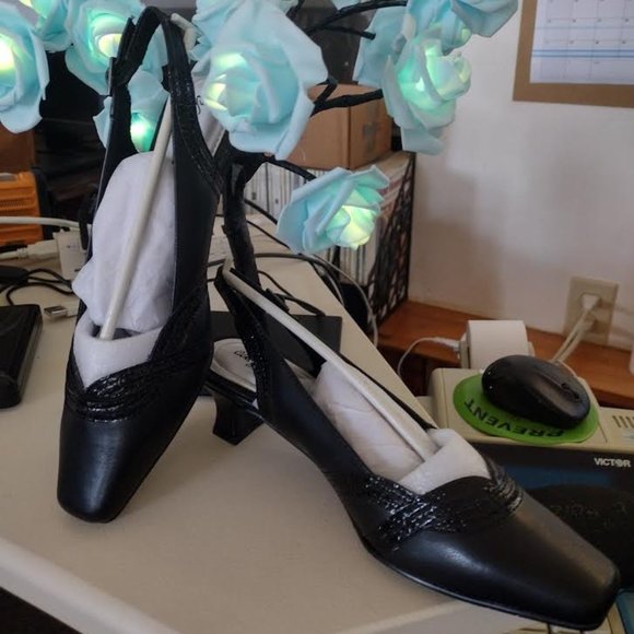 East Street Size Six Square toe block heels Size 6, 6, 5 1/2 - Picture 2 of 6